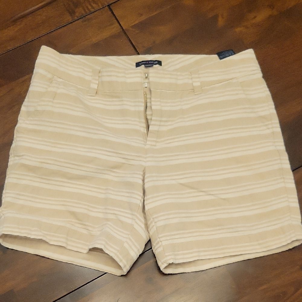 Size 6 Tommy Hilfiger Cream Striped Shorts Light Academia Preppy Ivy League